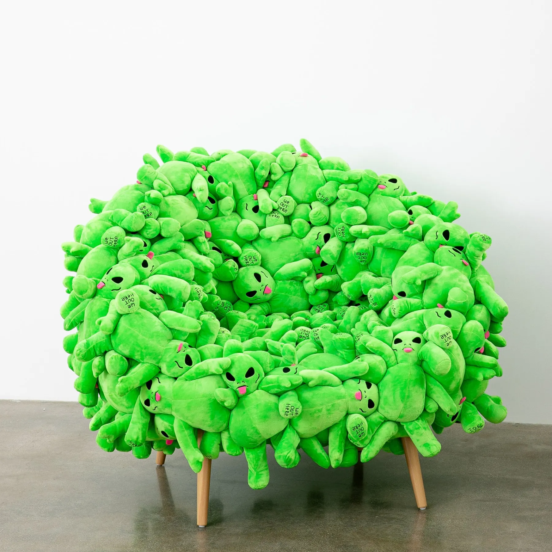 Ripndip Plush Dolls|Furniture / Statues<Alien Plush Chair