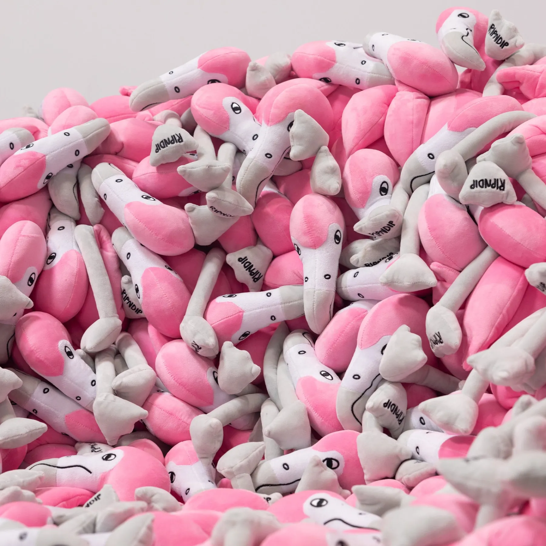 Ripndip Furniture / Statues|Plush Dolls<Flamingo Plush Chair
