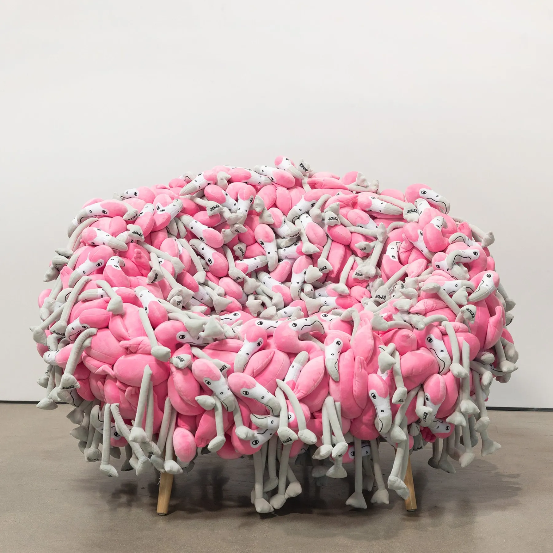 Ripndip Furniture / Statues|Plush Dolls<Flamingo Plush Chair