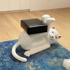 Ripndip Furniture / Statues<RIP Owens Chairs (Black and White)